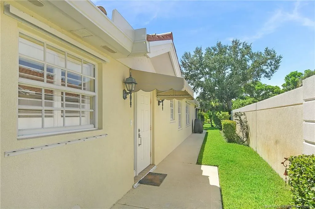 8016 SE Peppercorn Court