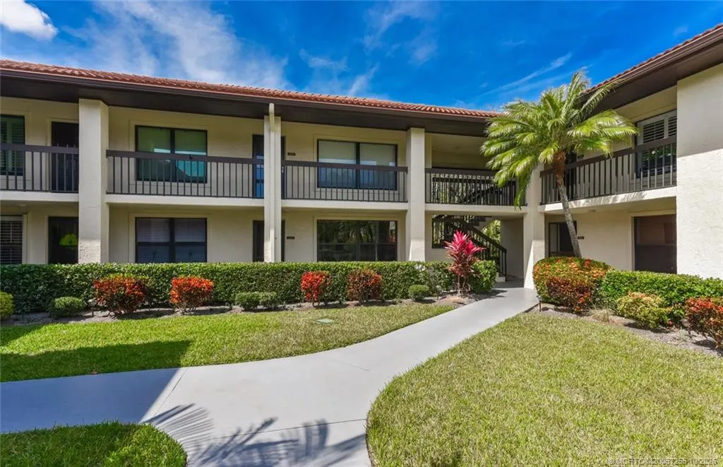 541 SW South River Drive #103