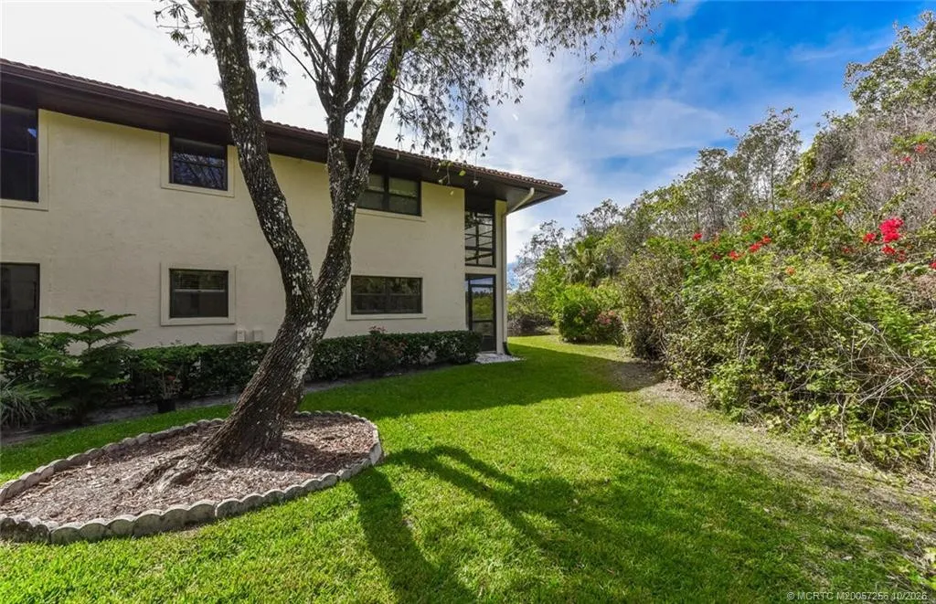 541 SW South River Drive #103
