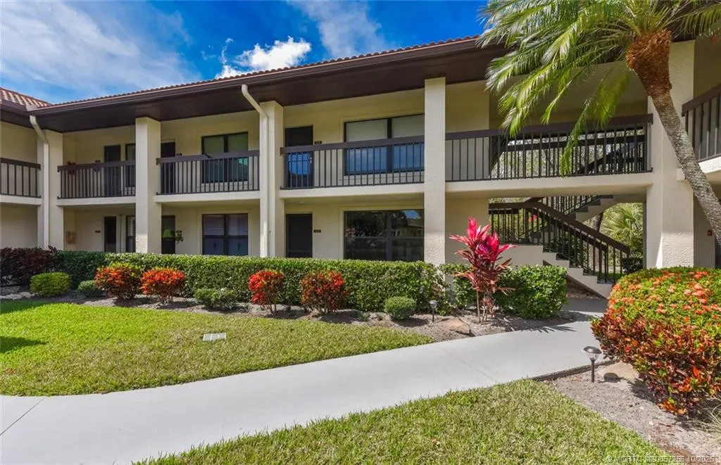 541 SW South River Drive #103