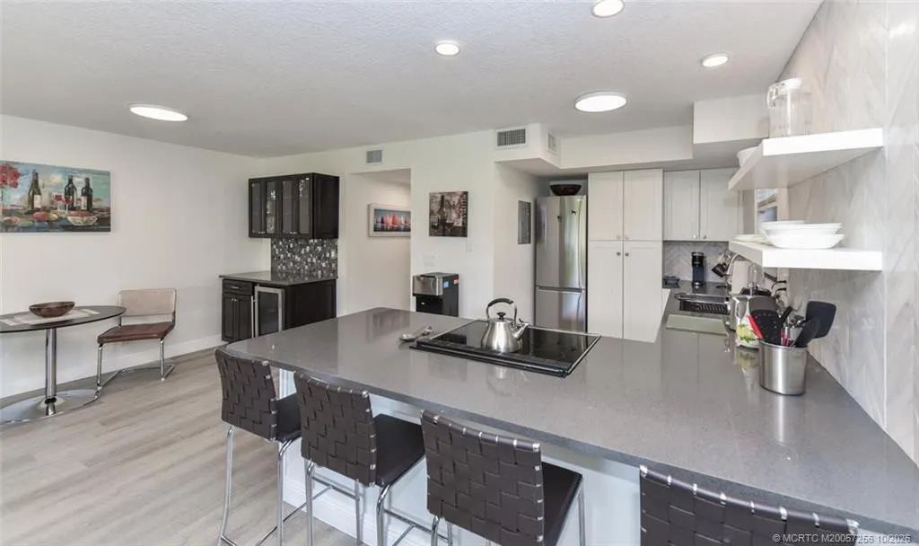 541 SW South River Drive #103