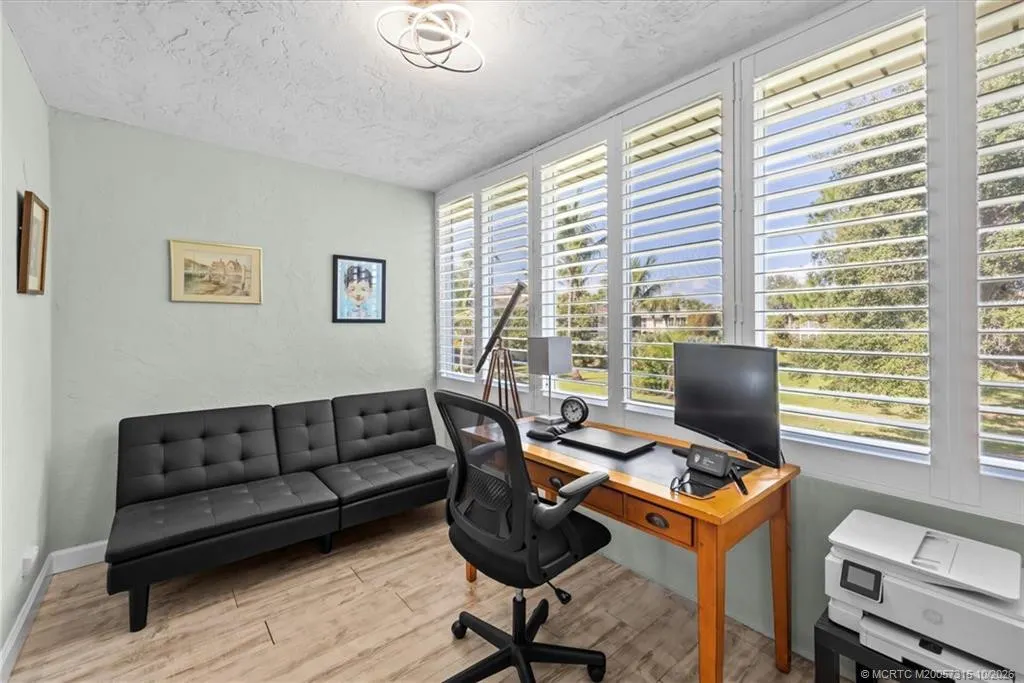2950 SE Ocean Boulevard #121-6
