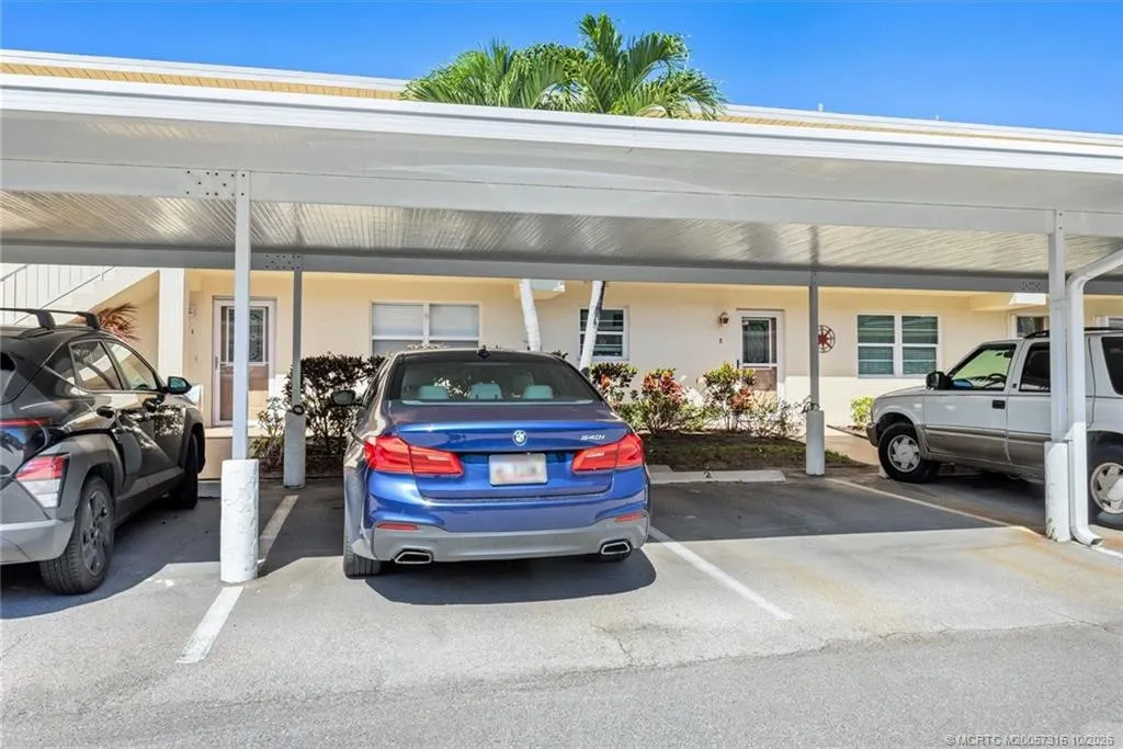 2950 SE Ocean Boulevard #121-6