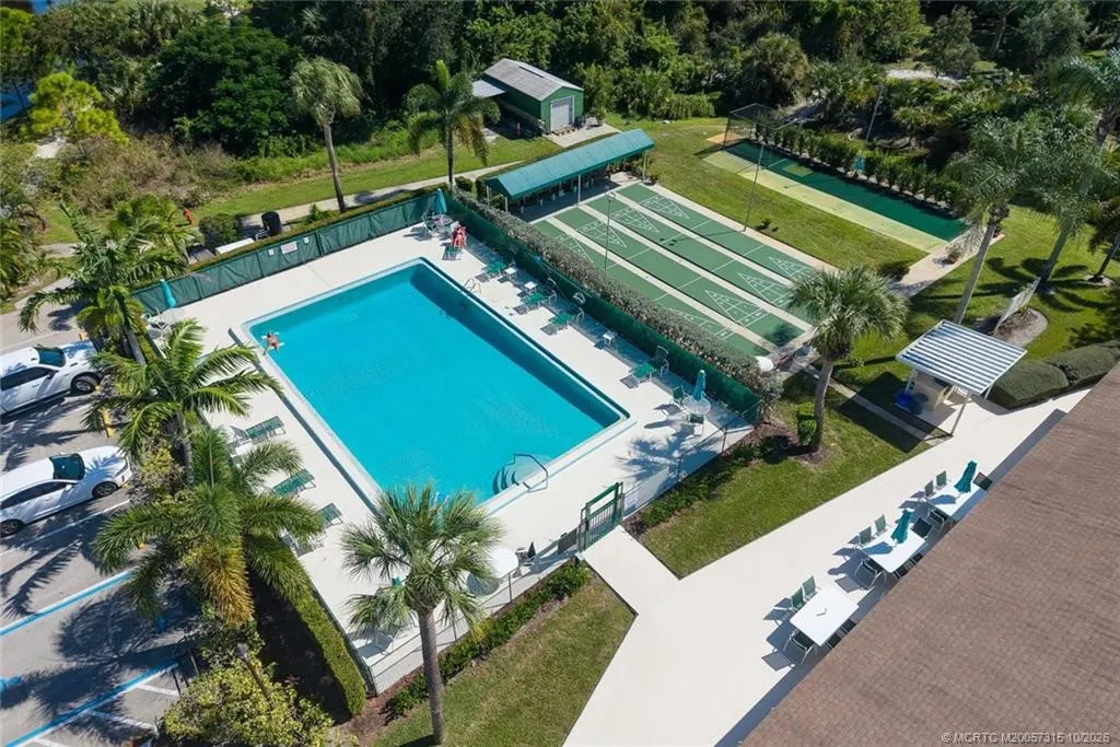 2950 SE Ocean Boulevard #121-6