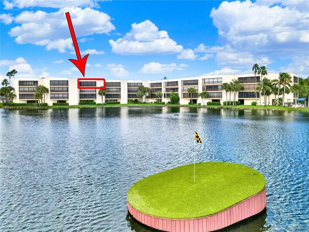221 NE Plantation Road #403
