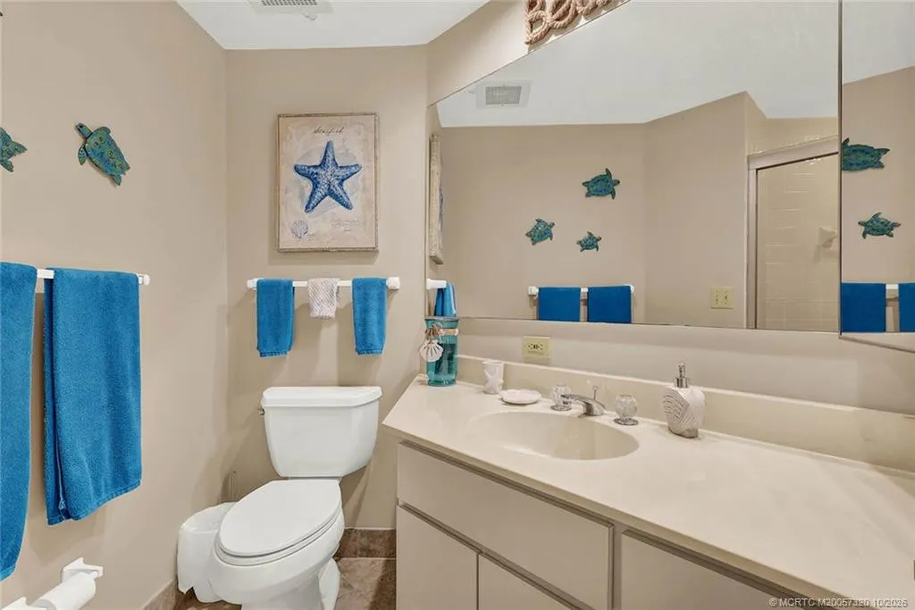 221 NE Plantation Road #403