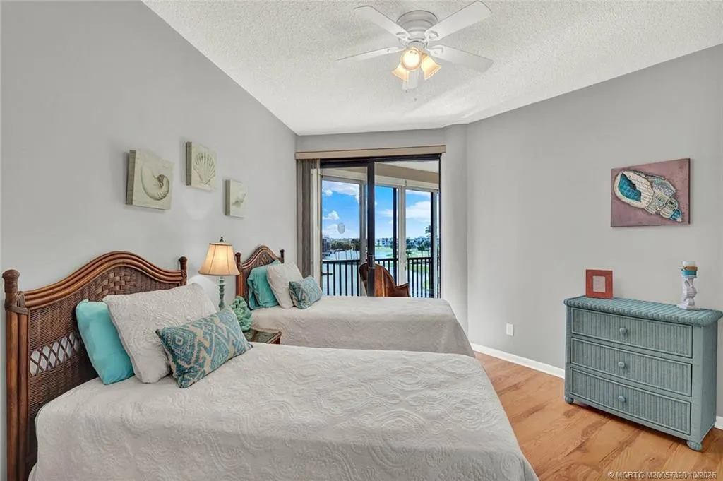 221 NE Plantation Road #403