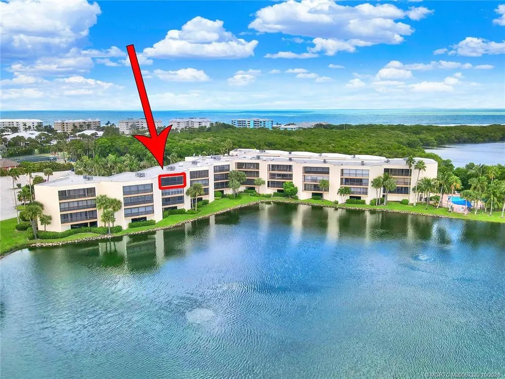 221 NE Plantation Road #403