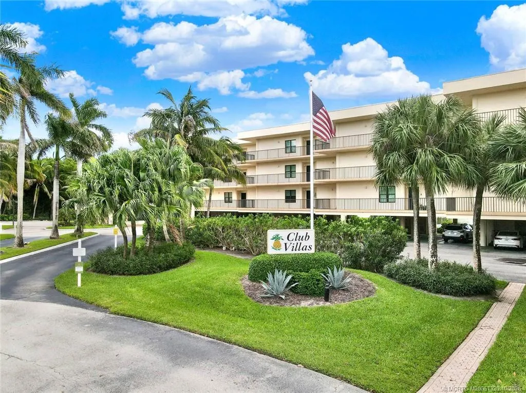 221 NE Plantation Road #403