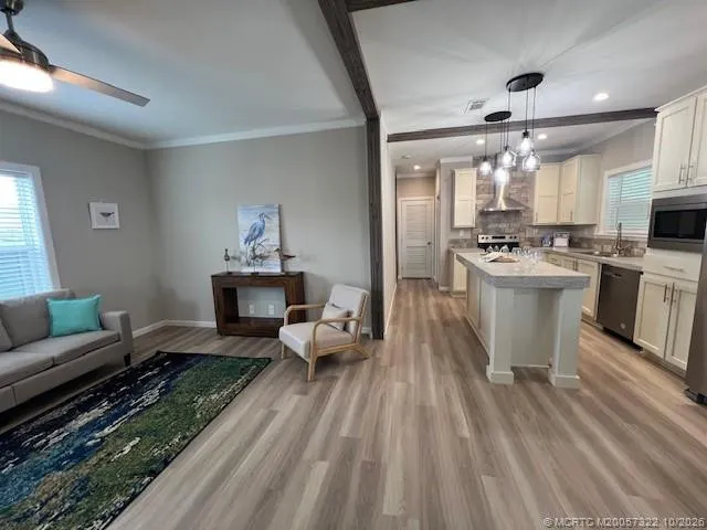 644 Sun Ray Court