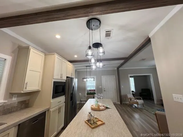 644 Sun Ray Court