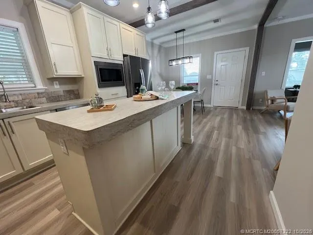 644 Sun Ray Court
