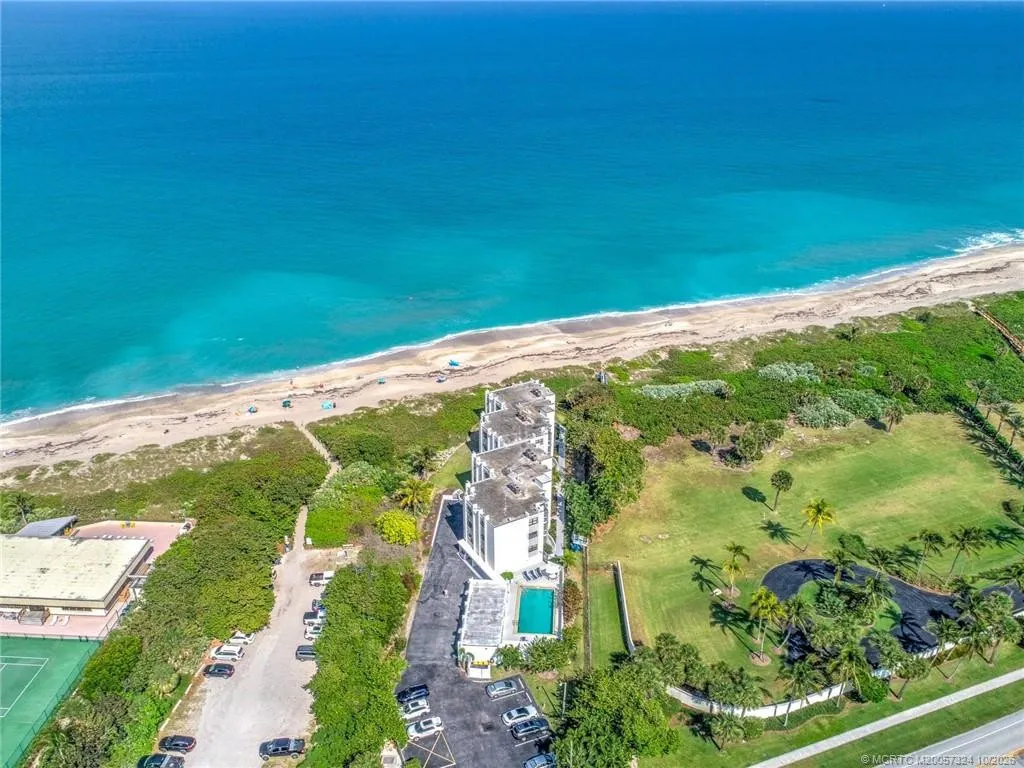 1289 NE Ocean Boulevard #12