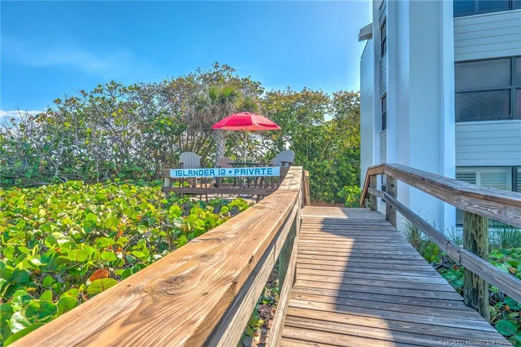 1289 NE Ocean Boulevard #12