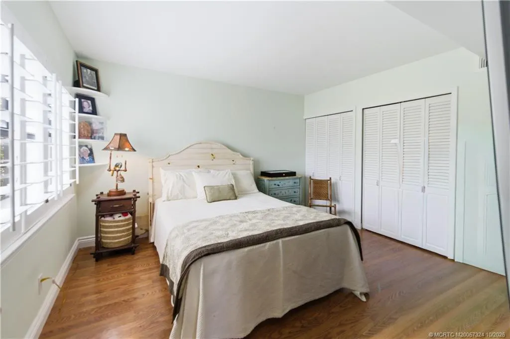1289 NE Ocean Boulevard #12