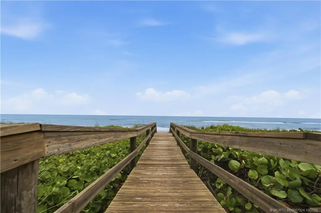 1289 NE Ocean Boulevard #12