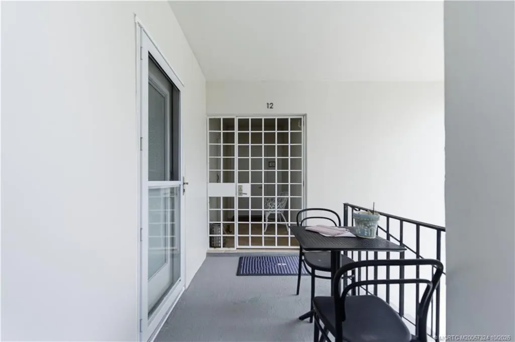 1289 NE Ocean Boulevard #12