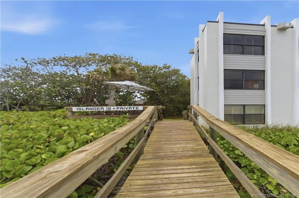 1289 NE Ocean Boulevard #12
