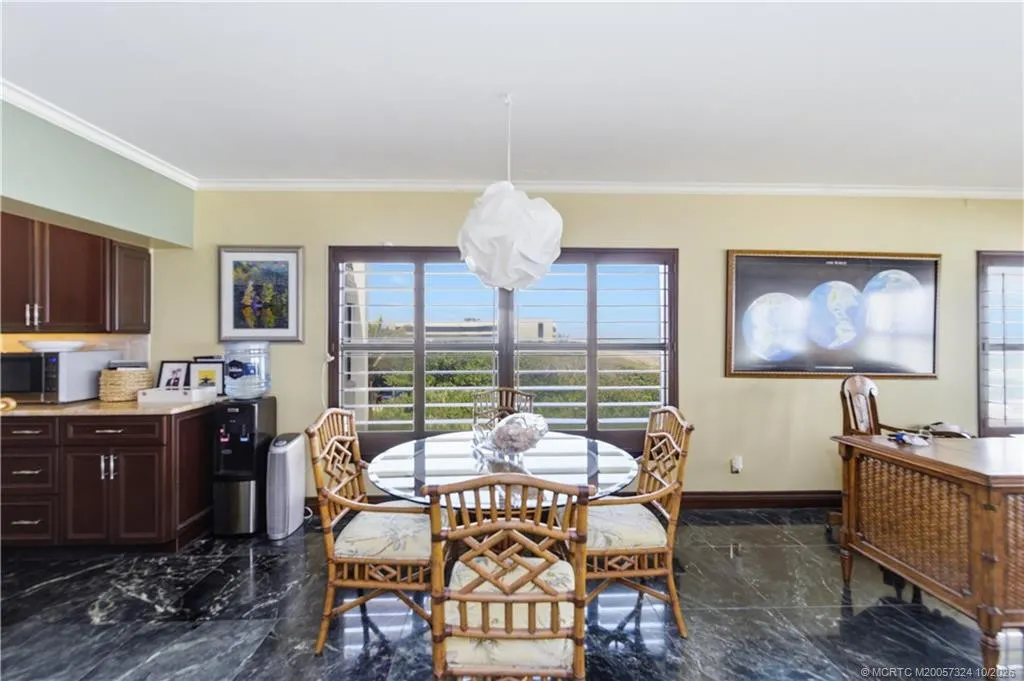 1289 NE Ocean Boulevard #12