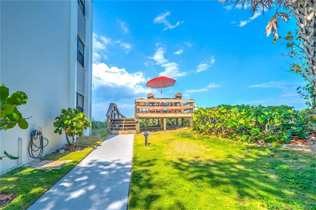 1289 NE Ocean Boulevard #12
