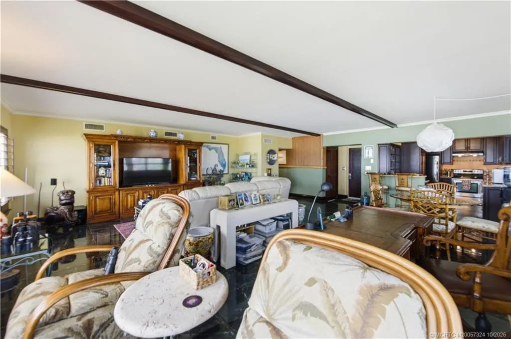 1289 NE Ocean Boulevard #12