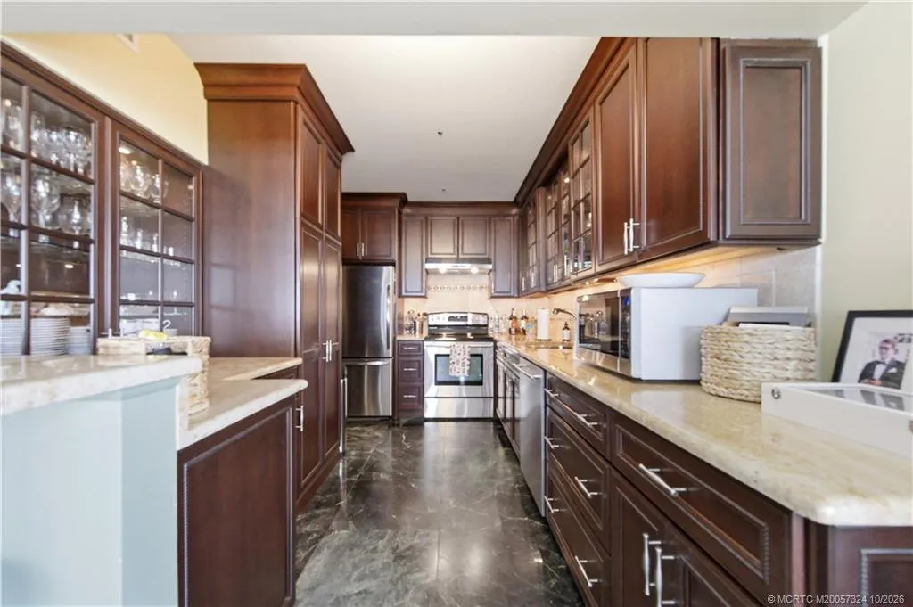 1289 NE Ocean Boulevard #12
