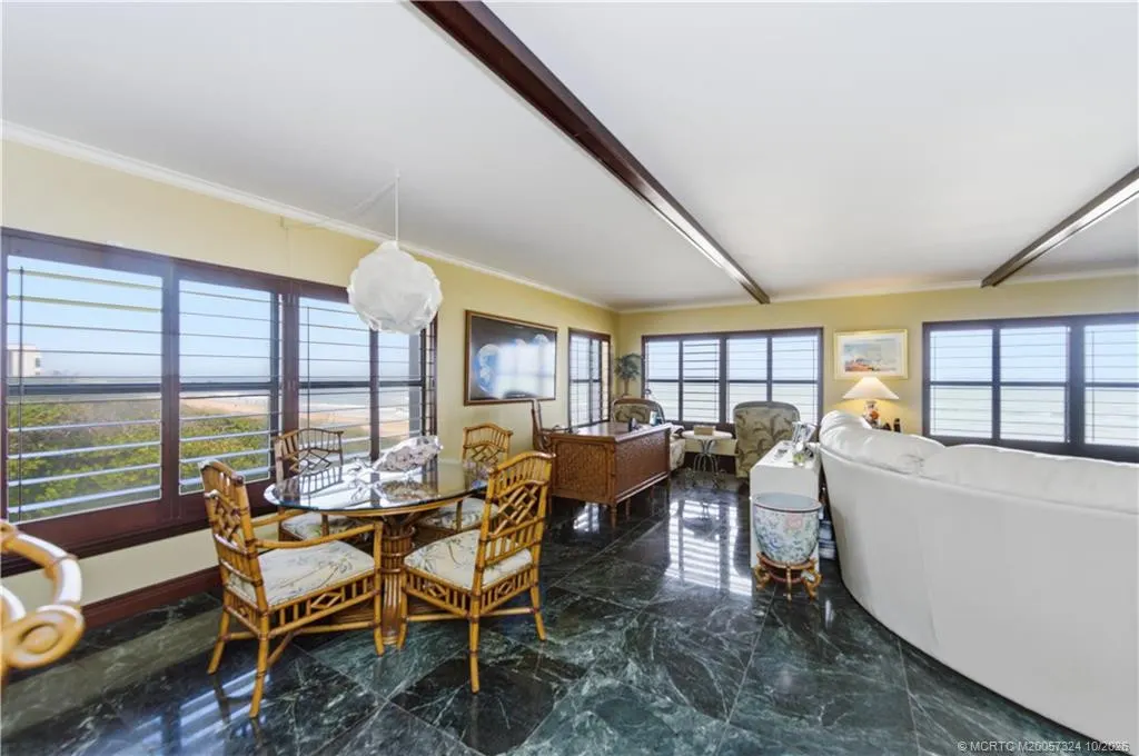 1289 NE Ocean Boulevard #12