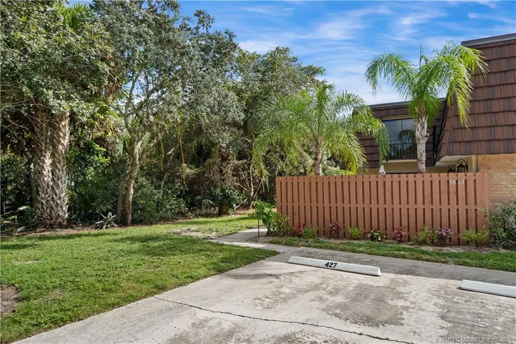 5863 SE Riverboat Drive