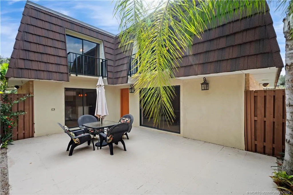 5863 SE Riverboat Drive
