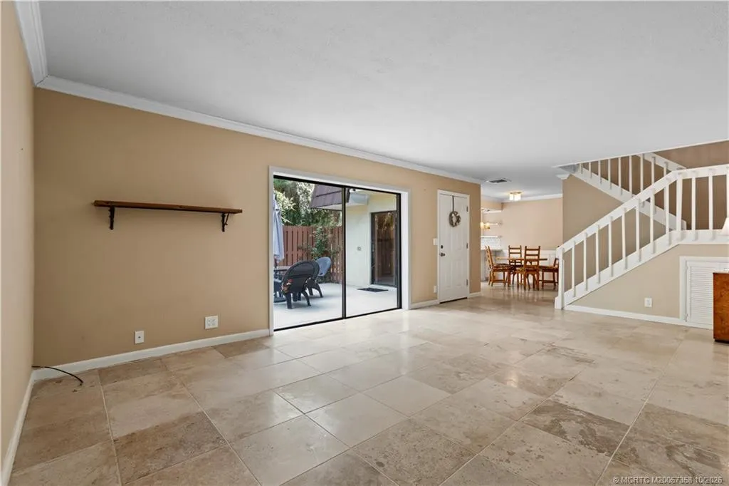5863 SE Riverboat Drive