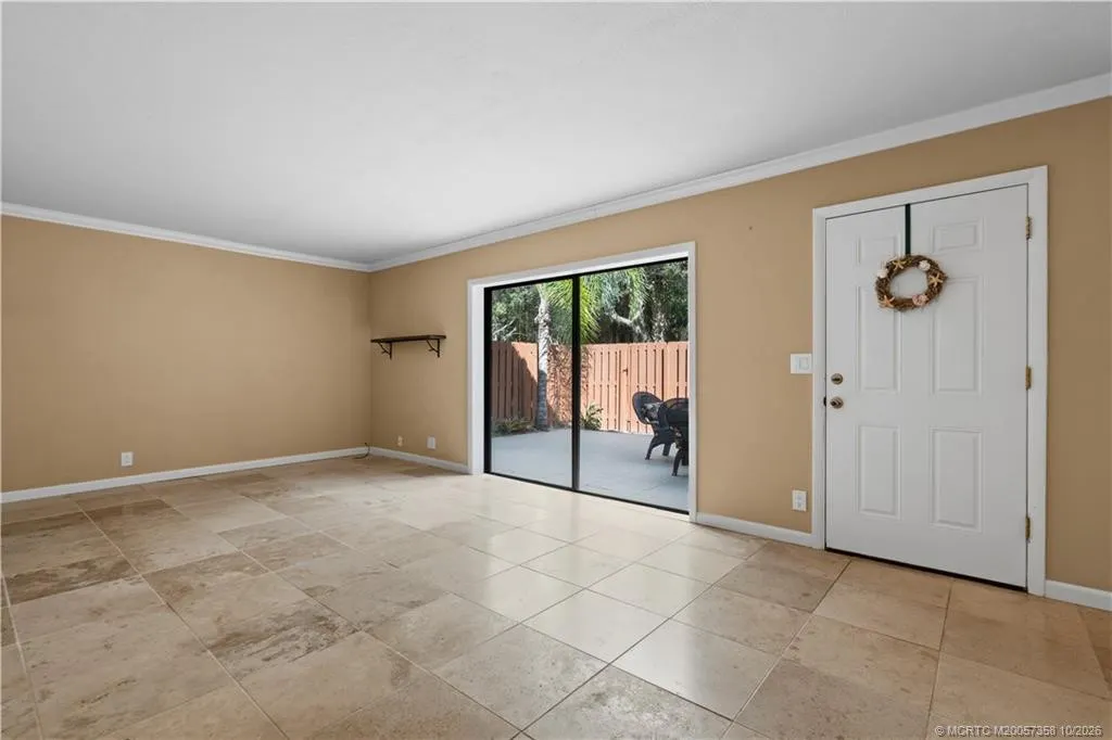 5863 SE Riverboat Drive