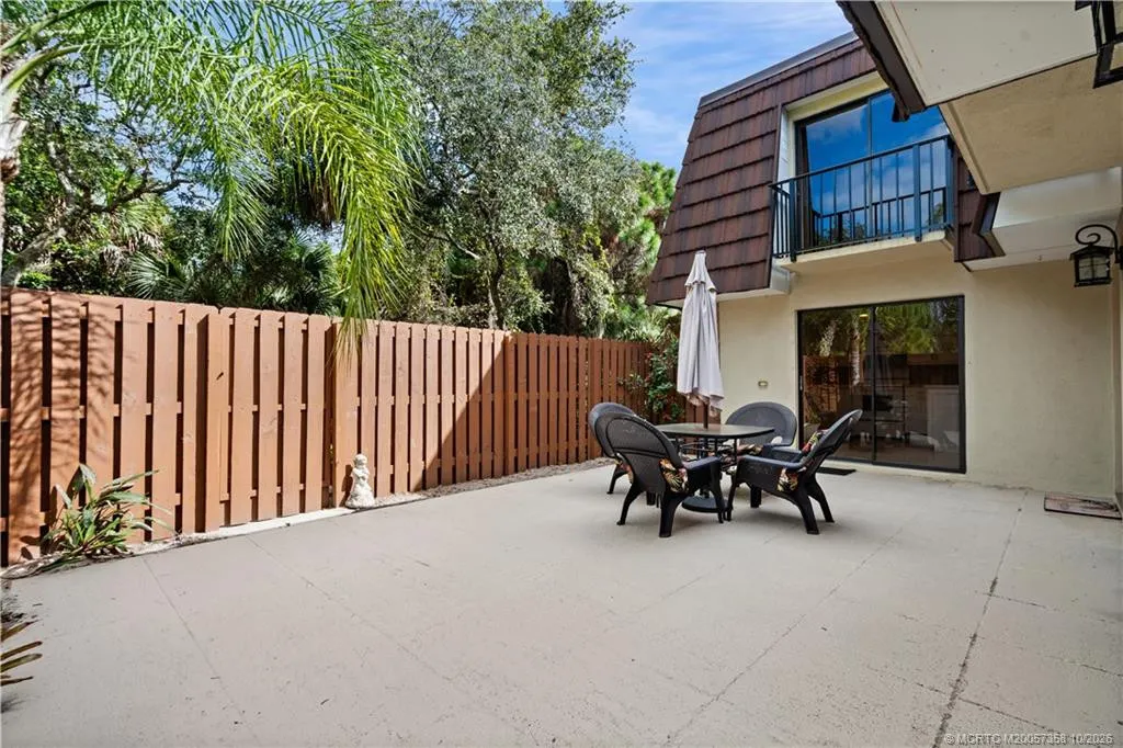 5863 SE Riverboat Drive