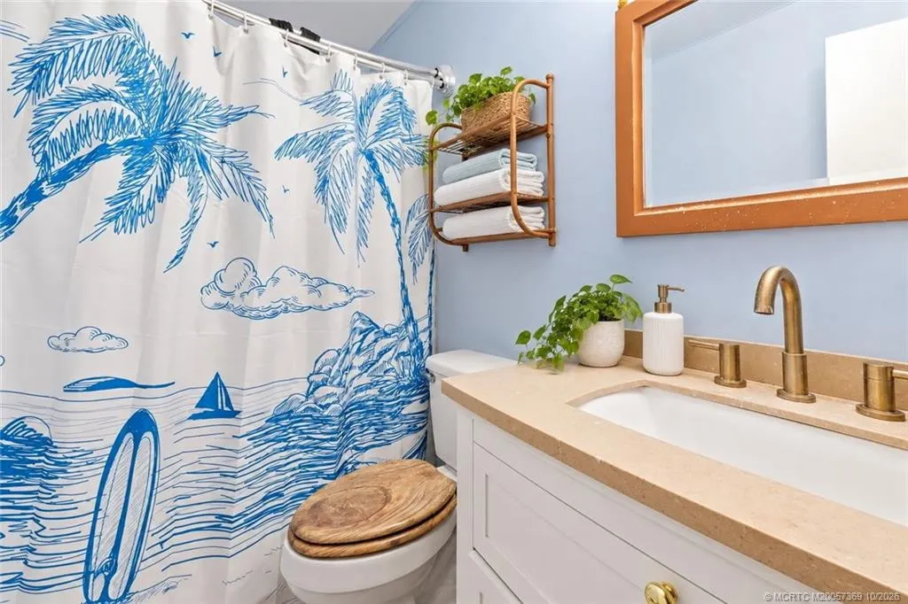 4119 NW Cinnamon Tree Circle