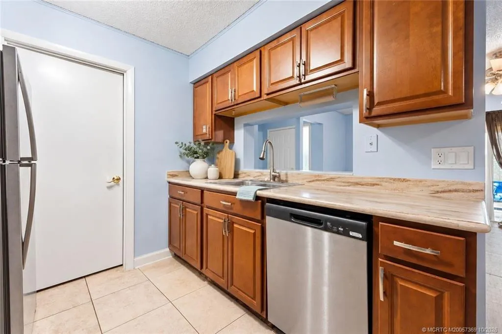 4119 NW Cinnamon Tree Circle