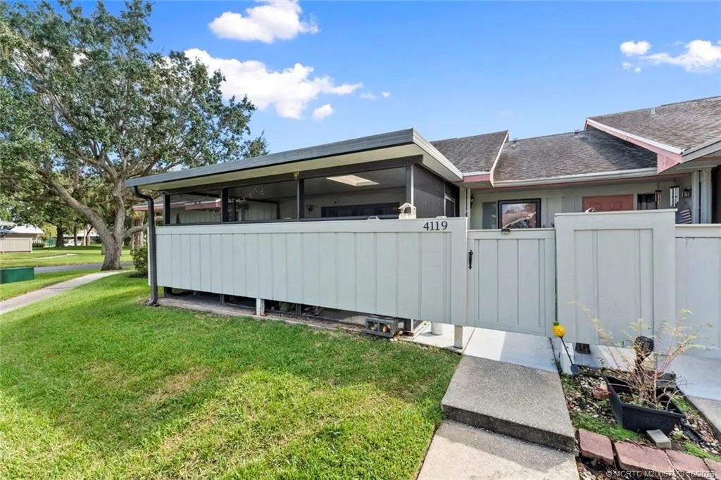 4119 NW Cinnamon Tree Circle