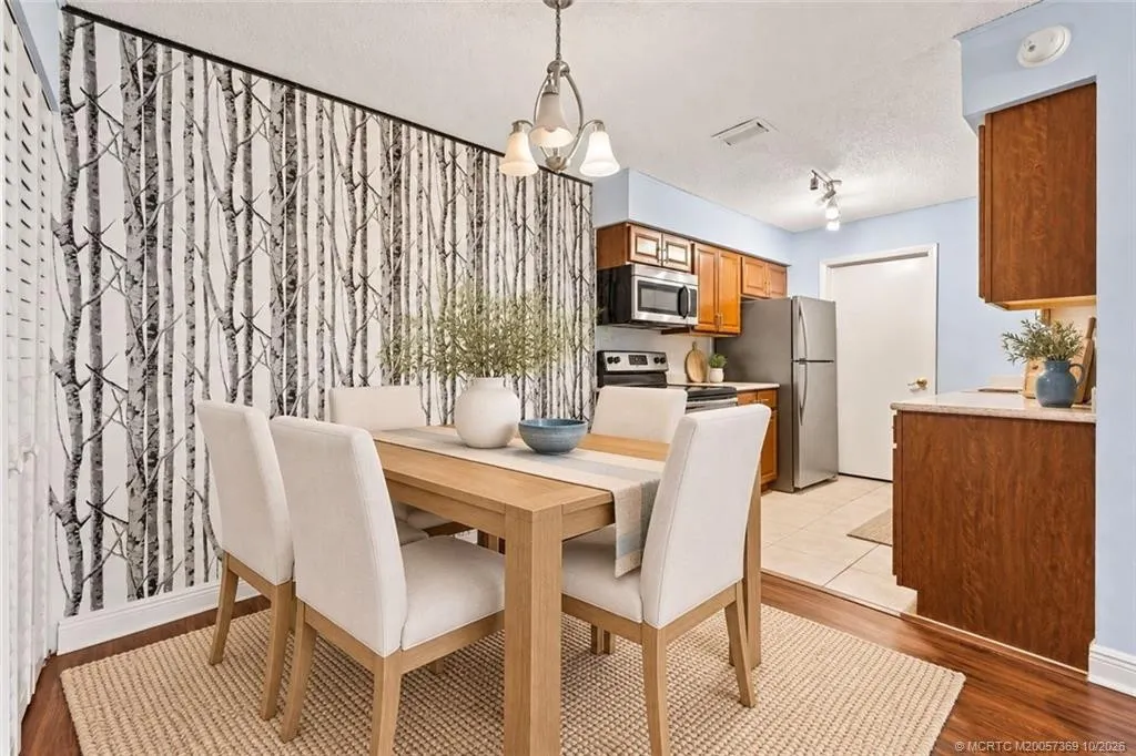 4119 NW Cinnamon Tree Circle
