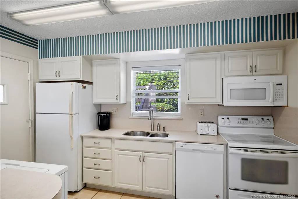 1501 NE Ocean Boulevard #9
