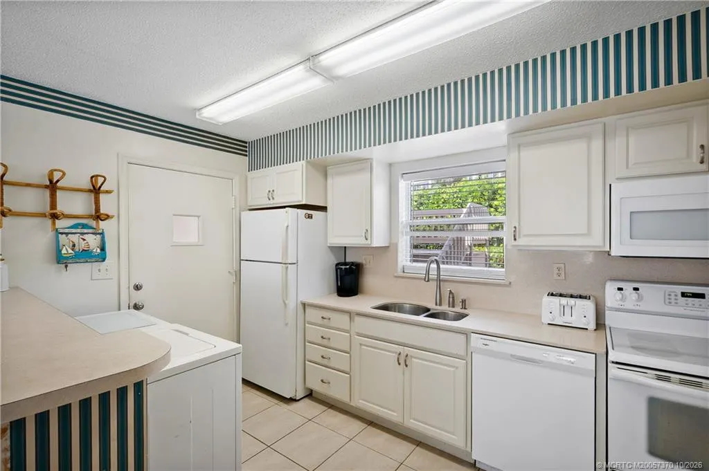 1501 NE Ocean Boulevard #9