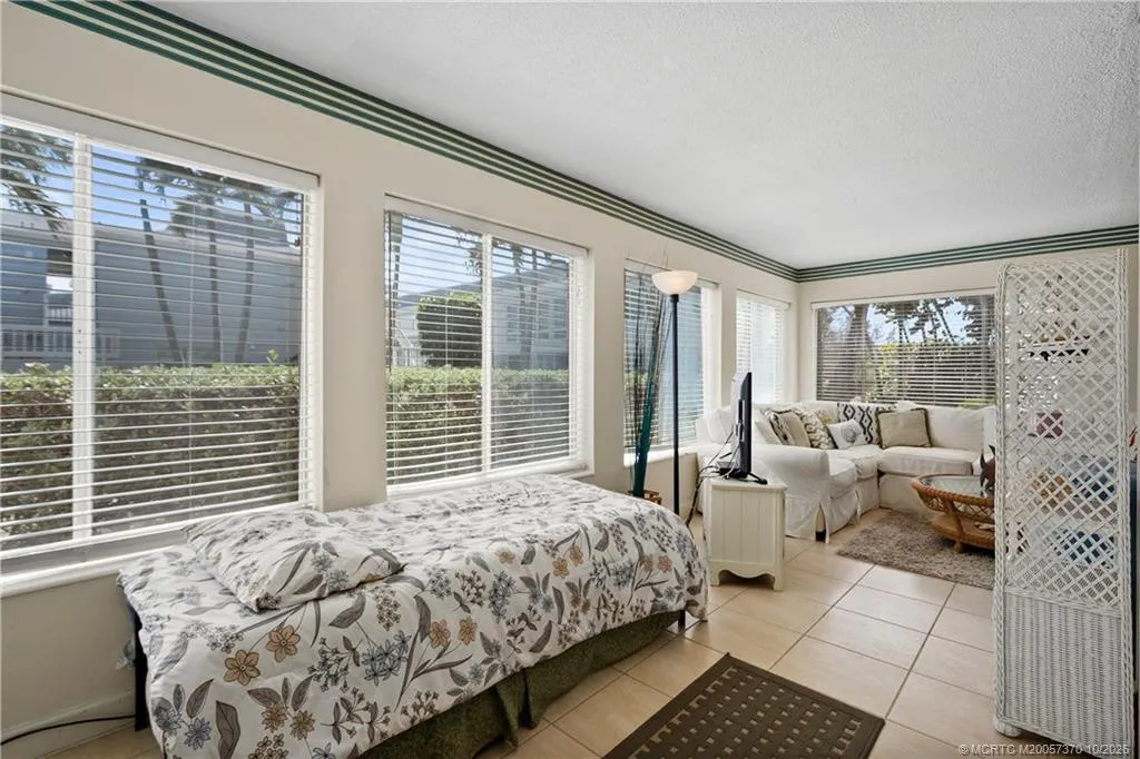 1501 NE Ocean Boulevard #9