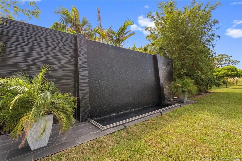 1544 SE Saint Lucie Boulevard