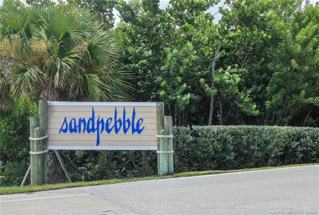4540 NE Sandpebble Trace #406
