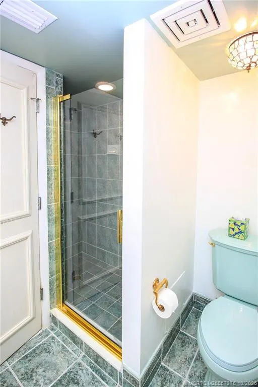 4540 NE Sandpebble Trace #406