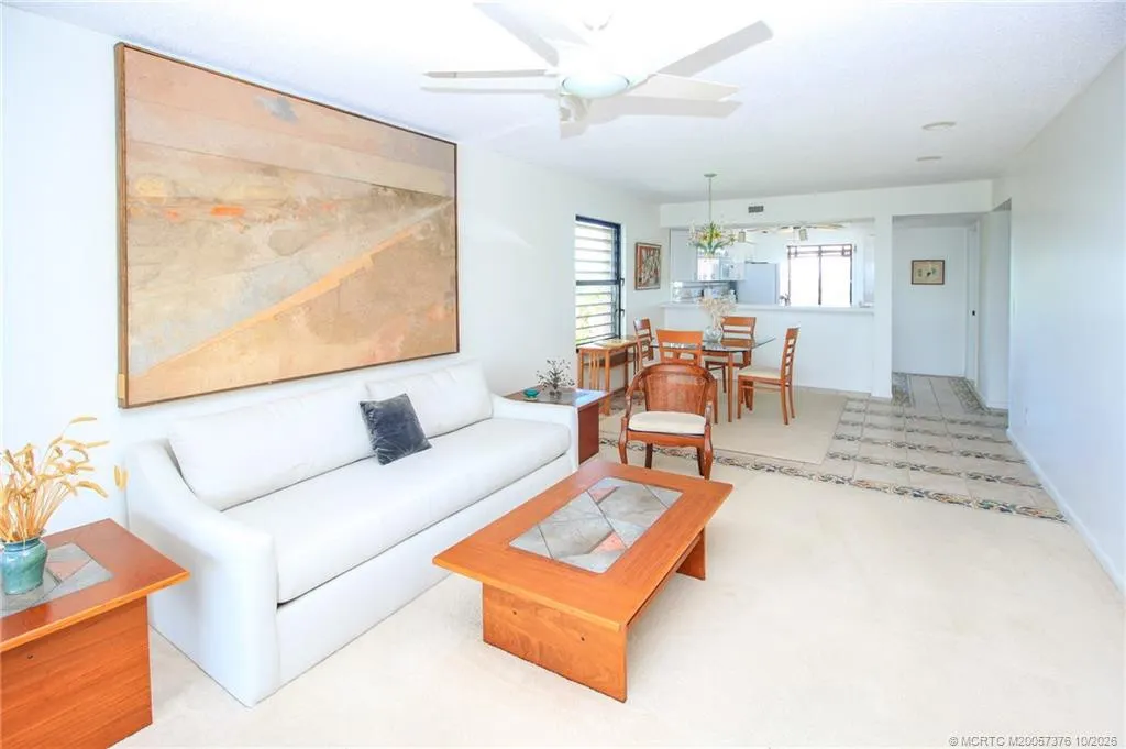 4540 NE Sandpebble Trace #406