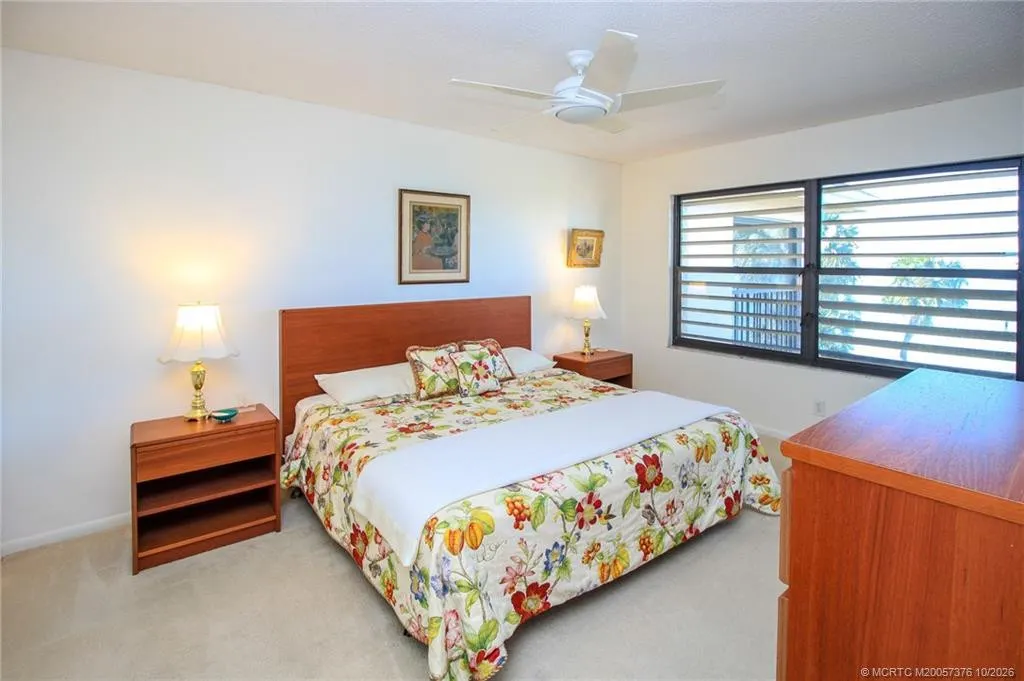4540 NE Sandpebble Trace #406