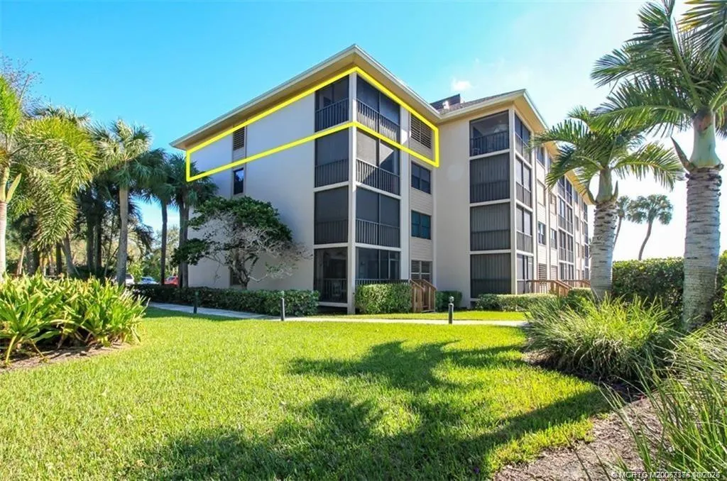4540 NE Sandpebble Trace #406