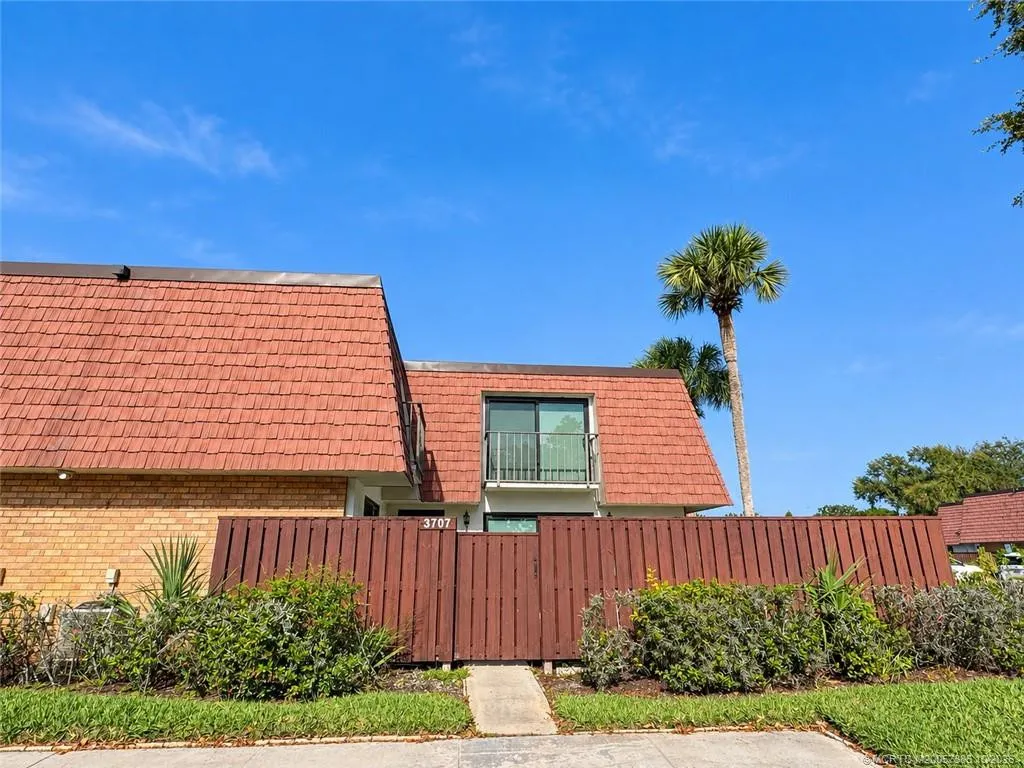 3707 SW Sunset Trace Circle