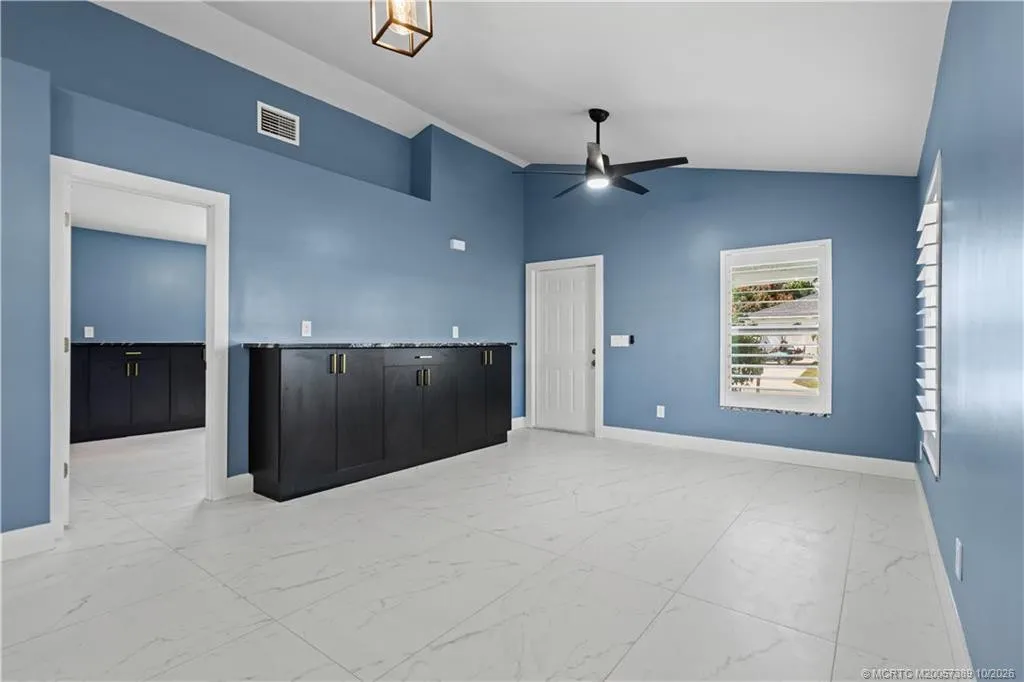 5807 SE Mitzi Lane