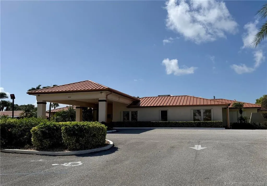 5463 SE Miles Grant Road #B201