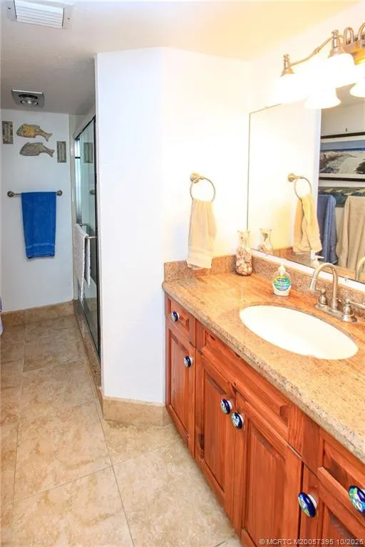 4680 NE Sandpebble Trace #305