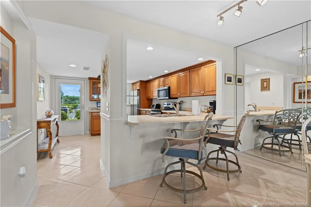 10200 S Ocean Drive #103